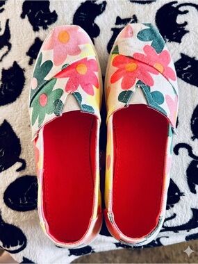 Toms Floral Canvas Slip-Ons in Red & Multicolor